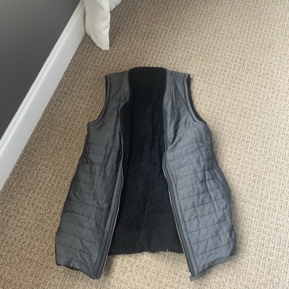 Lululemon reversible vest